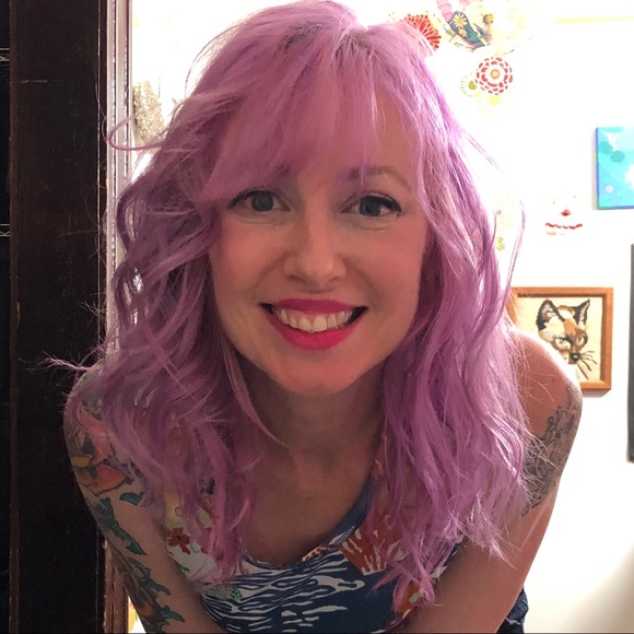 Meet your Posher, Laura - Picture 3 of 16